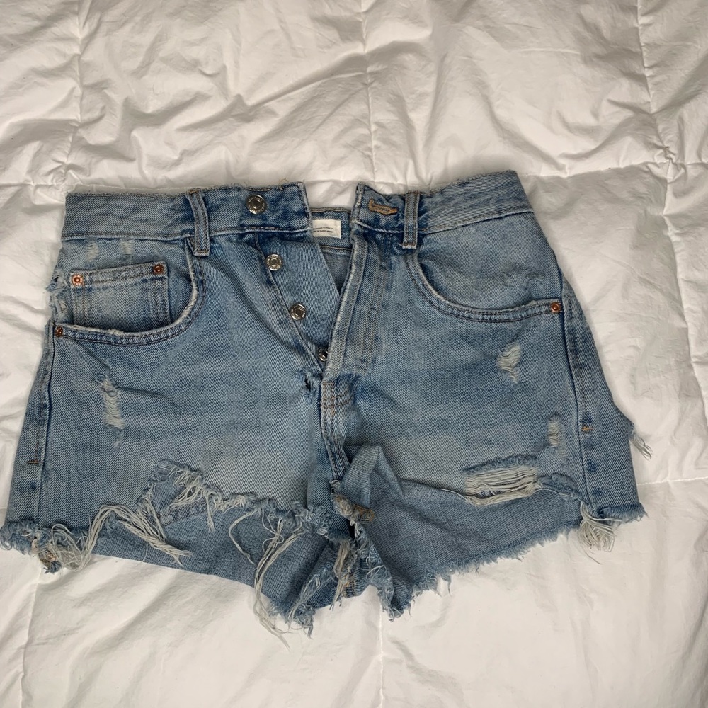 Zara Ripped Shorts - Picture 4 of 6